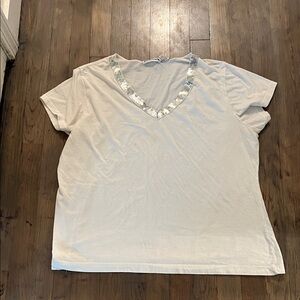Extra Touch Cream V-Neck Short Sleeve Tee